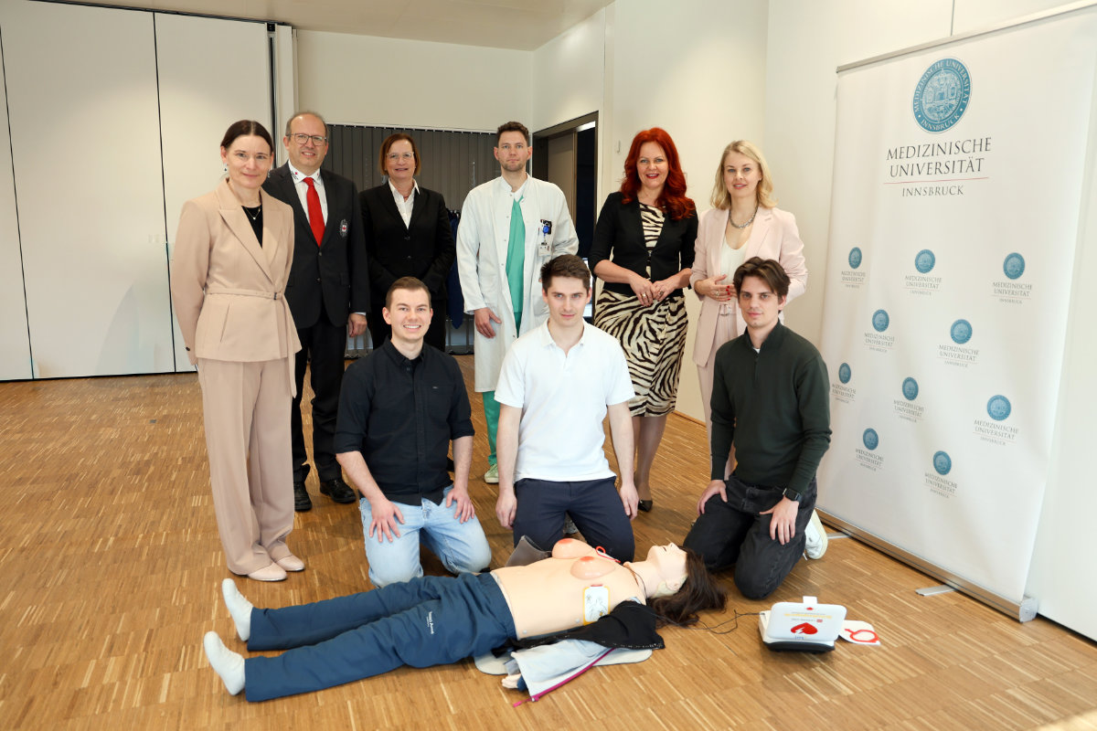 vorne v.l.: Fabio Rützler, David Ortner und Jakob Stähr; hinten v.l.: Sabine Ludwig, Andreas Karl, Barbara Sinner, Benjamin Treichl, Cornelia Hagele und Elisabeth Mayr